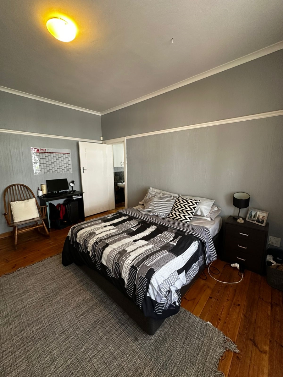 2 Bedroom Property for Sale in Sea Point Western Cape